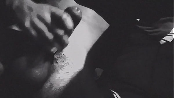 Joven chileno se corre mientras gime