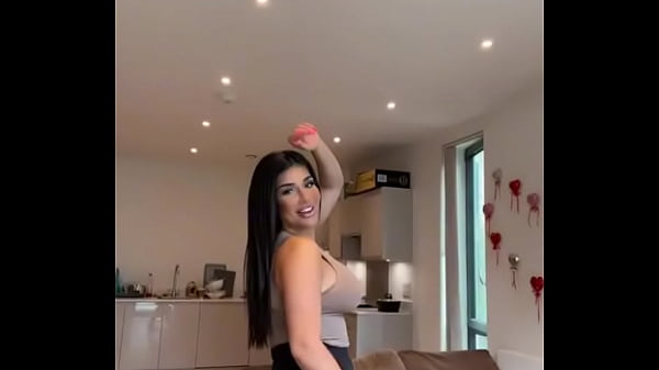 Black pants Thumbnail