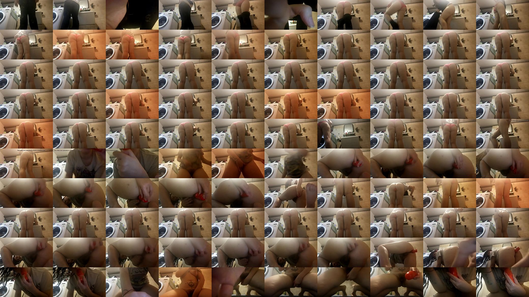 Mi lavo i capelli e poi mi masturbo con i barattoli di shampoo tutti nel culo 预览图