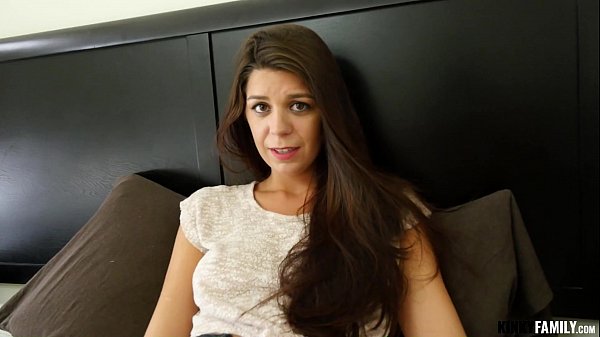 Kinky Family - Comforting my stepsis xvideos Olivia Lua teen porn