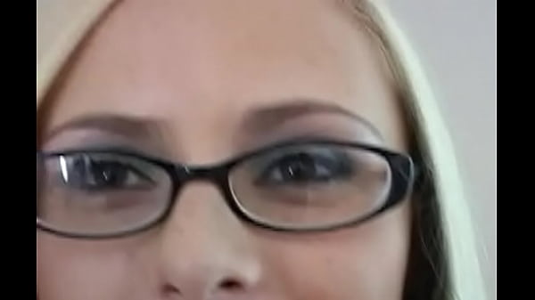 Pagie Adams Gives Great Blowjobs At Home