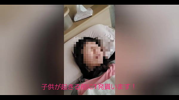 [Amateur] Mai, a sex-loving shaved housewife in her 30s. A perverted small-breasted shaved affair wife who makes a lot of intravaginal ejaculation while her fat husband stays at night shift.