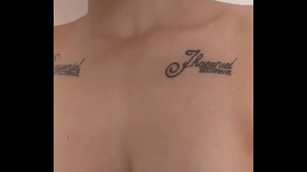 Latina slut Lly plays with her pussy