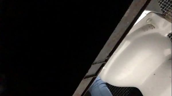thumb spy peeing