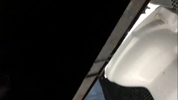 thumb spy peeing