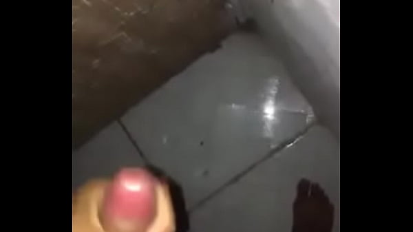 Mandou video gozando pra o meu fake. Hetero nov...