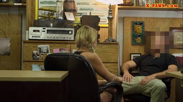 Pretty babe pawns her muff for vets bill