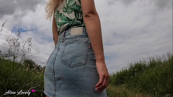 Follow Me & Fuck Me - Cum on the Big Ass Tiny Girlfriend Outdoor