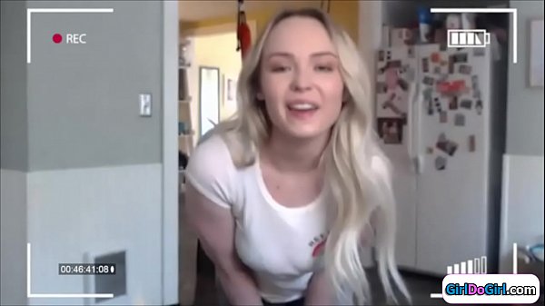 Download Video - Teen gives masturbation show on nannycam