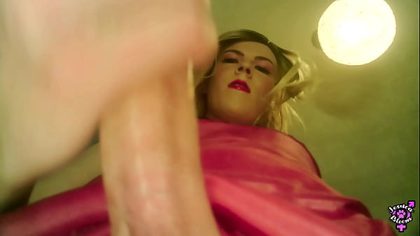 Jessica Bloom - Balls And Dick Grinding PoV Rol...