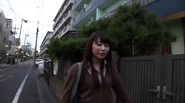 Handjob using a girl's underwear! Stroke my dick with your freshly undressed panties! She smiled and showed me her pussy while giving me handjob! You are real "Hentai"..!