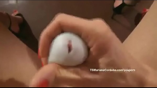 Download Video - MARIANA CORDOBA     SOLO     FUCKS AN EGG