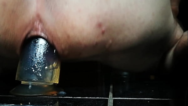 Riding my dildo quick n deep in my gay ass