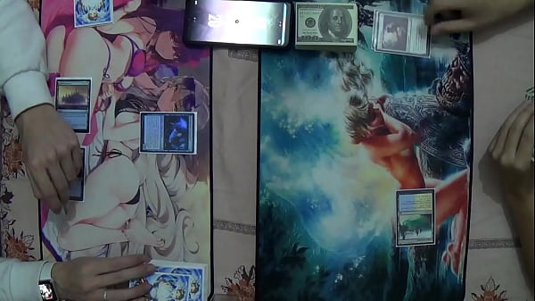 Oriental bombado idoso.