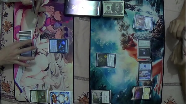 Oriental bombado idoso.