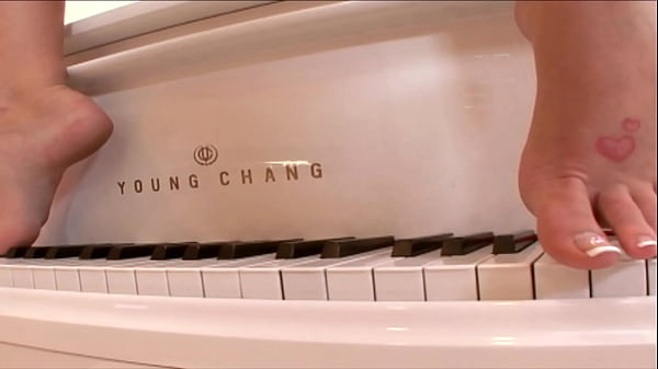 NYMPHO TEEN CAN'T LIVE WITHOUT COCK!