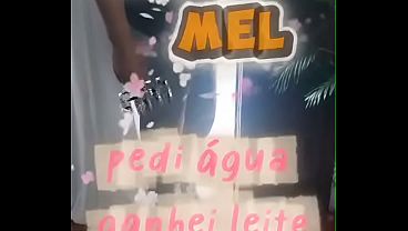 Pedi &aacute;gua e recebi leite bem gostoso