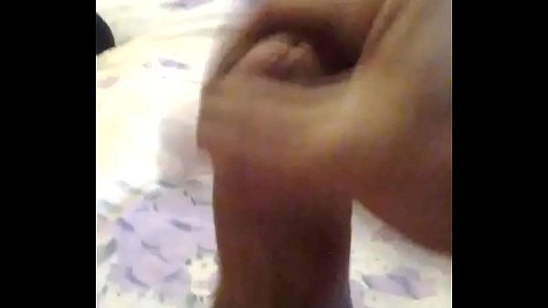 Caucas jerks off his dick