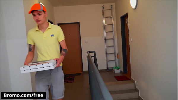 (Jamie Owens) Delivers The Pizza In The Exact M...