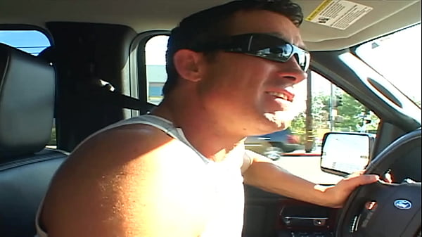 Cristina Bella se fait empaler par une bite palpitante