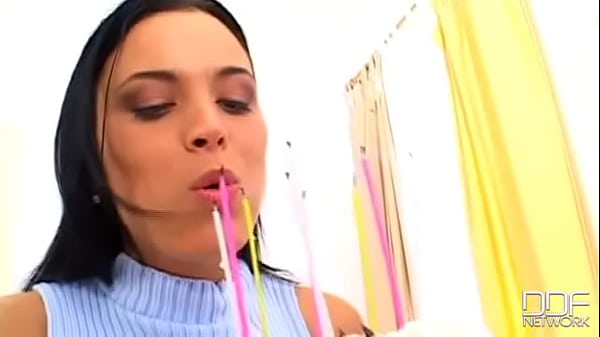 Kinky babe sucking cock