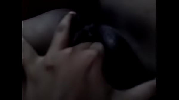 VENEZUELAN SLUT MASTURBATES PART 4
