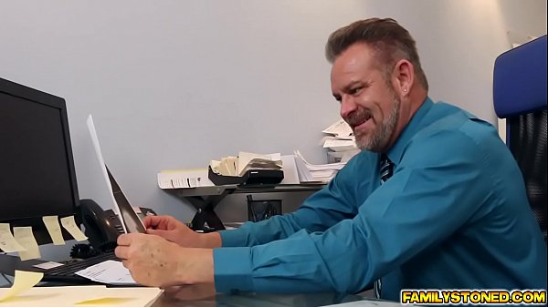Bambi Brooks pussy fucked liked a spread eagle