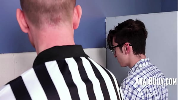 Barebacking In The Bathroom With The Boss - Bro...