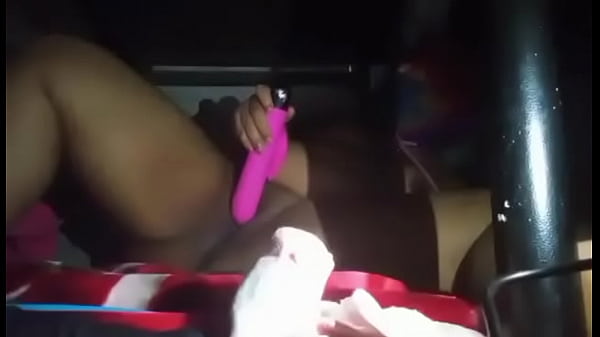 thumb squirting while masturbating