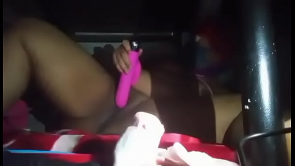 thumb squirting while masturbating