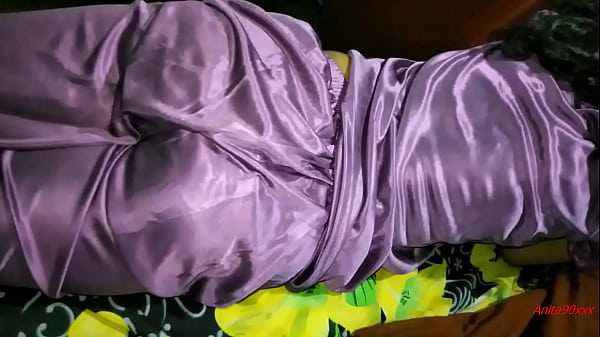 Indian sexy bhabhi chuckles at night mistaking her husband for night