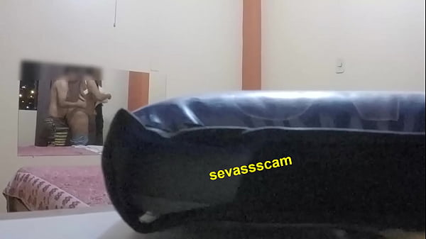 Hire a mega-culona whore for an hour and I come in 6 minutes :(