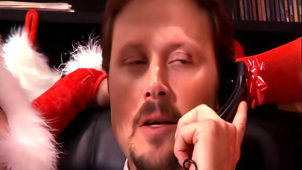 O TES&Atilde;O NA ADRENALINA &Eacute; TANTO QUE NA PRAIA MESMO ENFIEI O CONSOLO NA BUCETA ATE GOZAR GOSTOSO