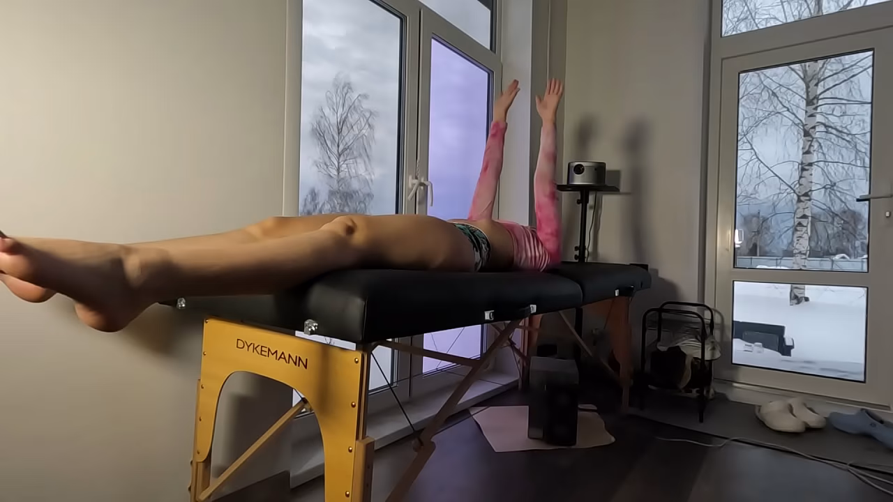 Beginner Yoga Flow | Full Body Stretch sheer misssvikki