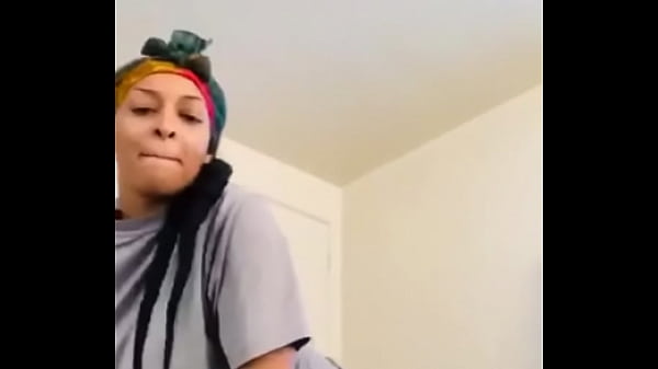 Twerking a lil sum