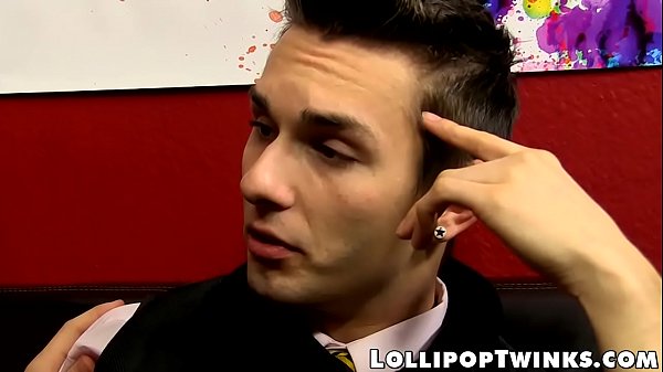 Download Video - Robbie Anthony slides his big cock in skinny twinks asshole