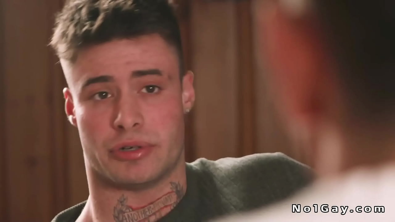 Gay caliente Enzo Muller follado anal en un comedor por el presentador Bruce Huxley
                    anal sucking blowjob handjob tattoo guys bigcock analsex jerking bigdick kissing gay stud bareback male hunk gaysex falconstudios no1gay muchos negros