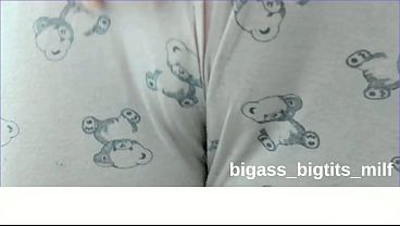 MASTURBATING IN PJAMA
