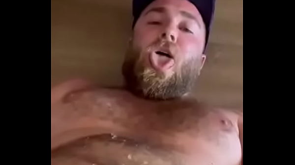 Who’s betting on a white Christmas? ️️