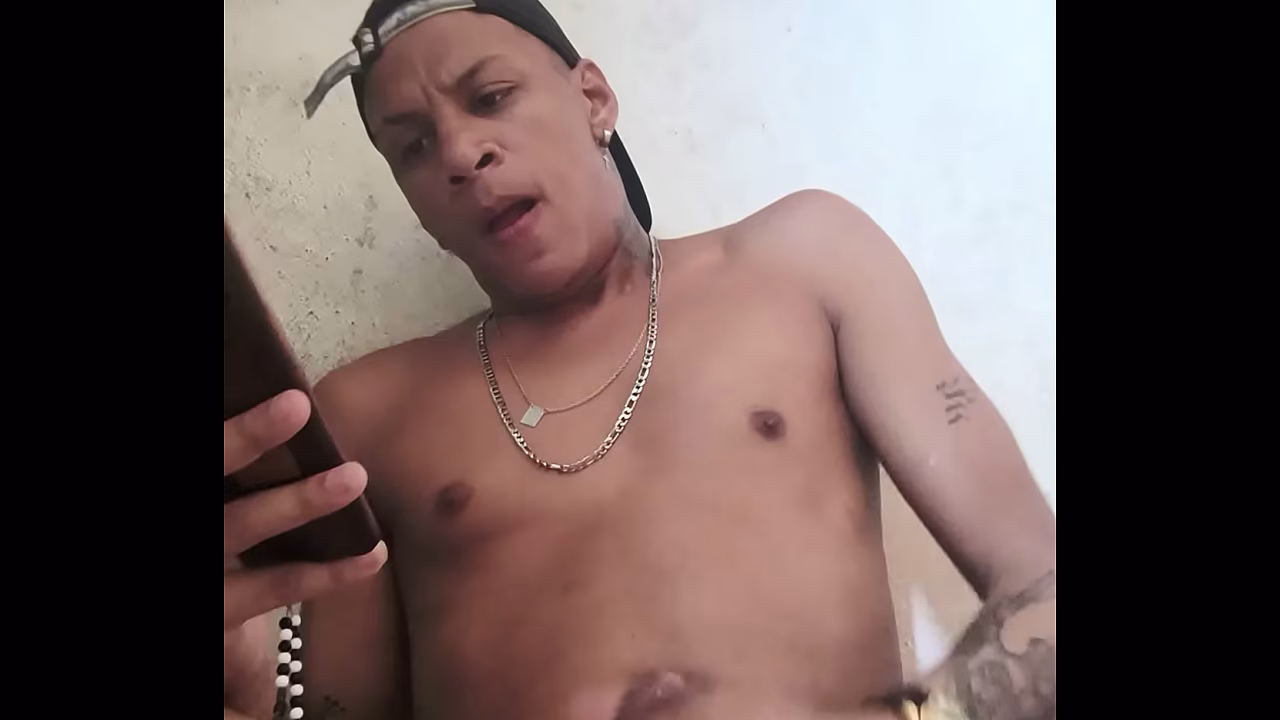 Punheta solo pela manha