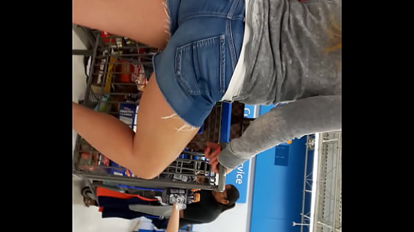 thumb spying on milf