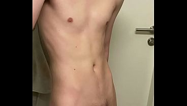 Download Video - Majestic slowmo cumshot bonus pics