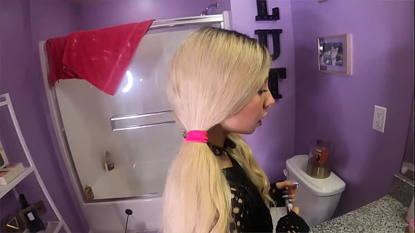 Download Video - Kenzie REEVES Blonde Skinny Slut