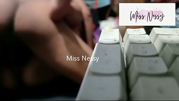 PINAY - Fucking my former co-worker habang kachat si mister
