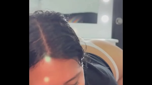 THE PERFECT ANGLE TO APPRECIATE THE BIG ASS OF THE HORNY LATINA