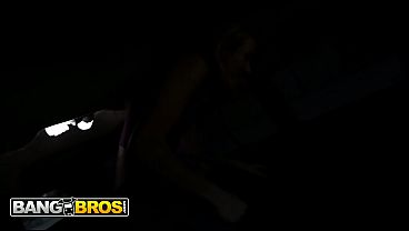 BANGBROS - Stunning Thea Summers Flashes Her Tits On A Jog And Ends Up Taking Cum In Her Mouth