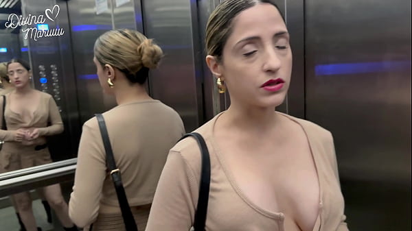 Download Video - Mi Vecino me pide Azucar y Termino con su polla en mi CULO y su Semen en mi BOCA y OJO