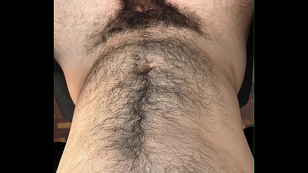 Meu pau duro e grosso gozando sem as mãos