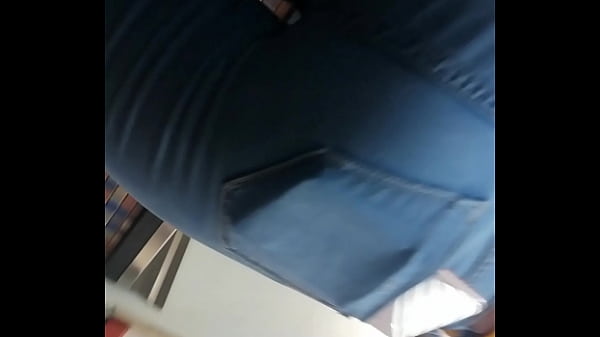 Culo rico en jeans