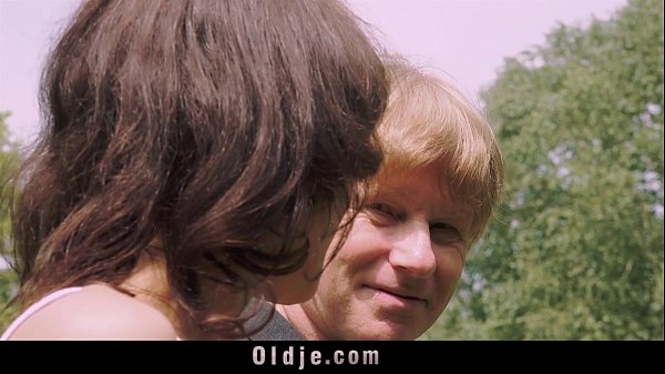 Young Sexy Girl Blowjob For Old Man And Swallows